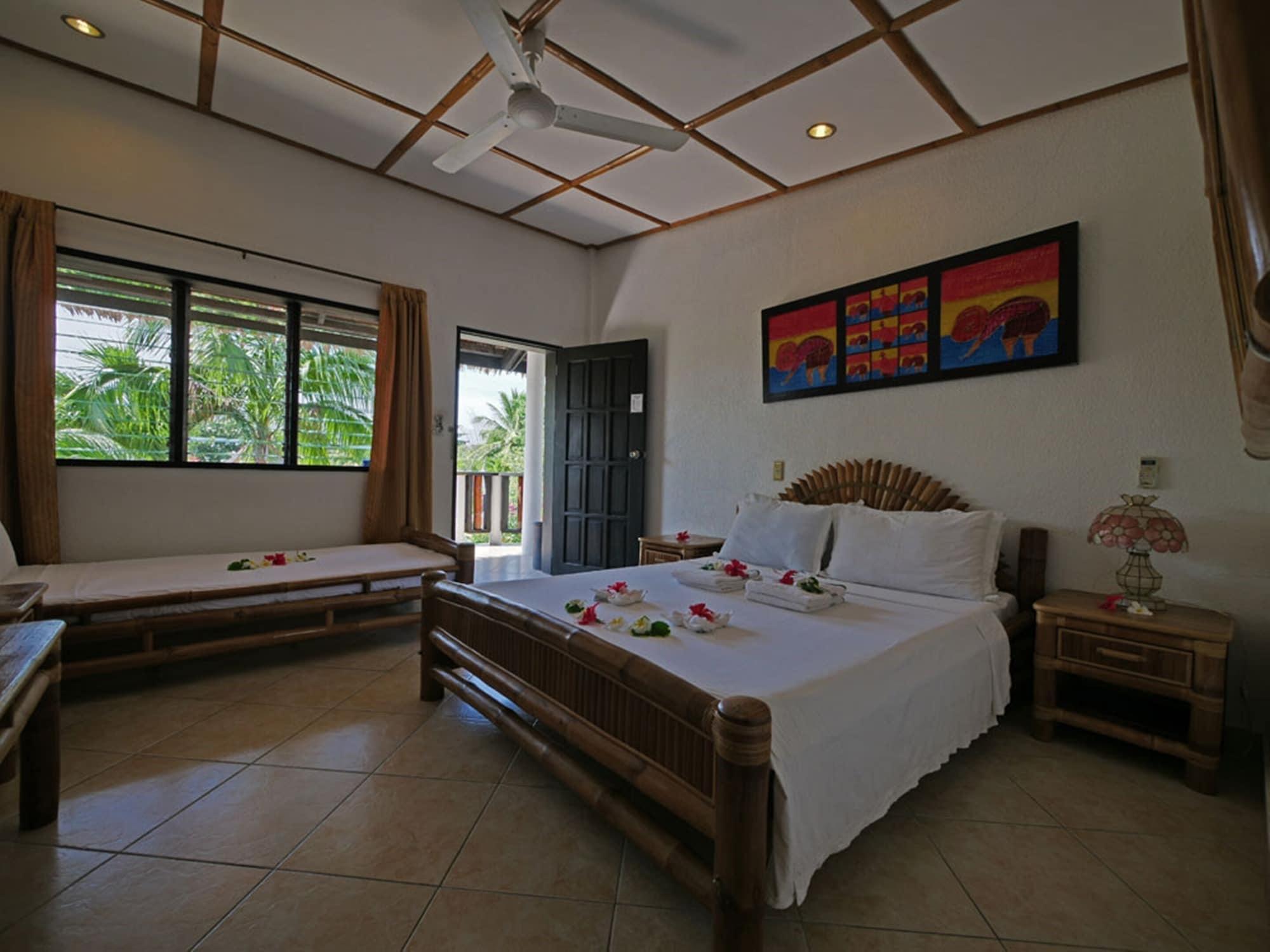 Dolphin House Resort Moalboal Exterior foto