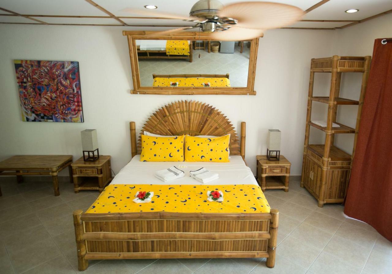 Dolphin House Resort Moalboal Exterior foto